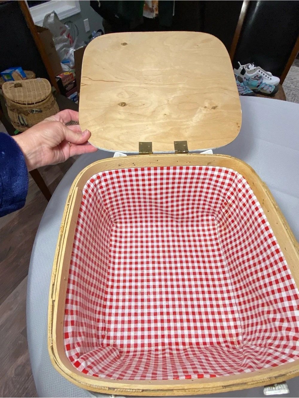 Woven Straw picnic basket w/White Handles red checkered lining